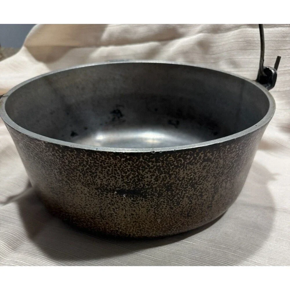 Club Hammercraft Aluminum Pot with Handle and Lid  4.5 Qt. 10